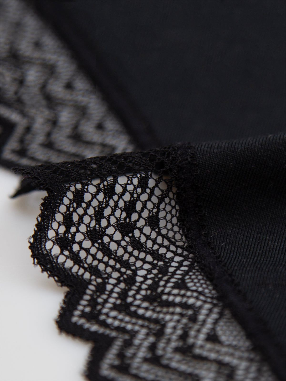 ZigZag Lace High Rise Knicker - Black Hop Lun Limited