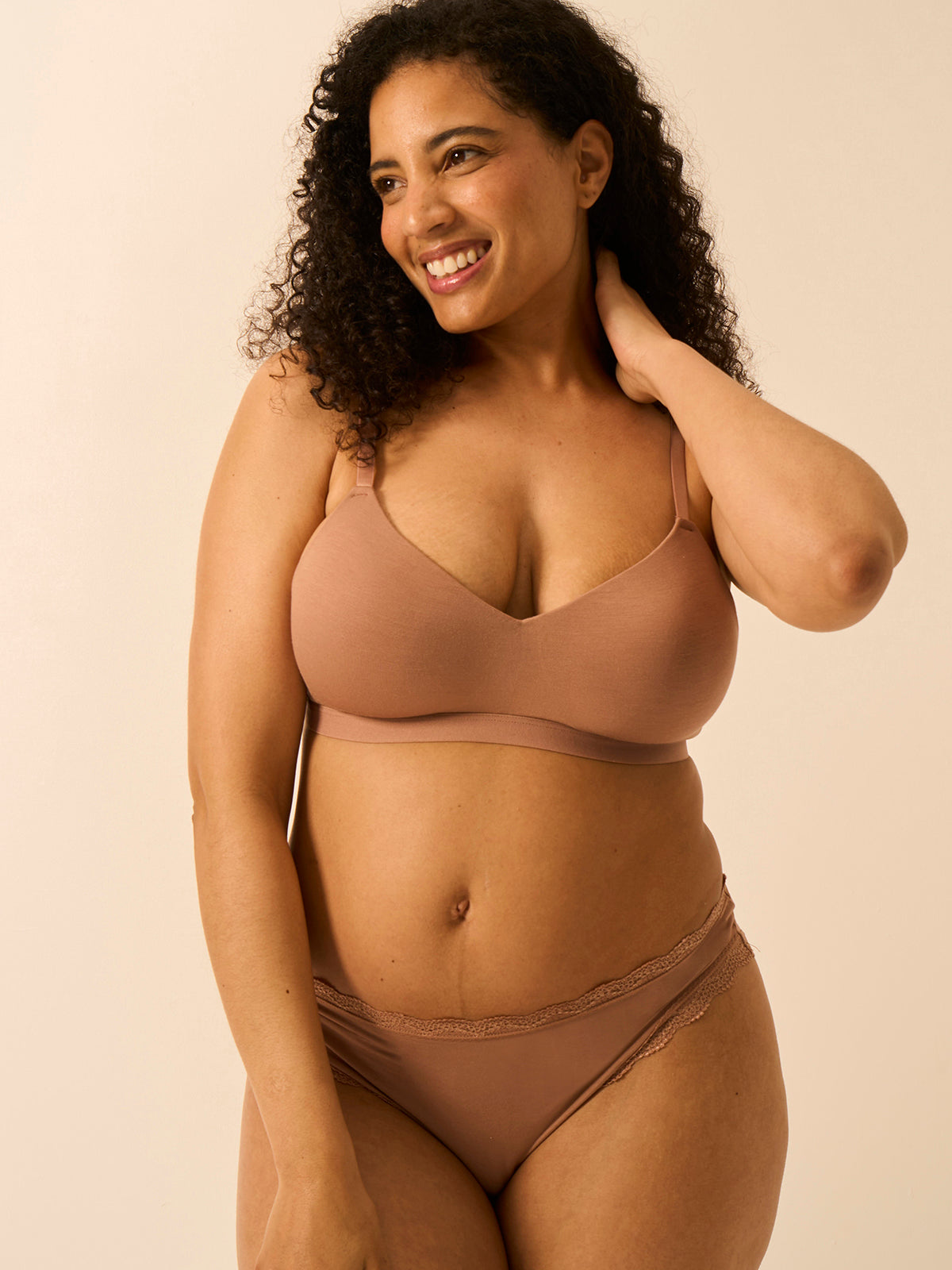 Smooth Sculpt Padded Bra - Latte