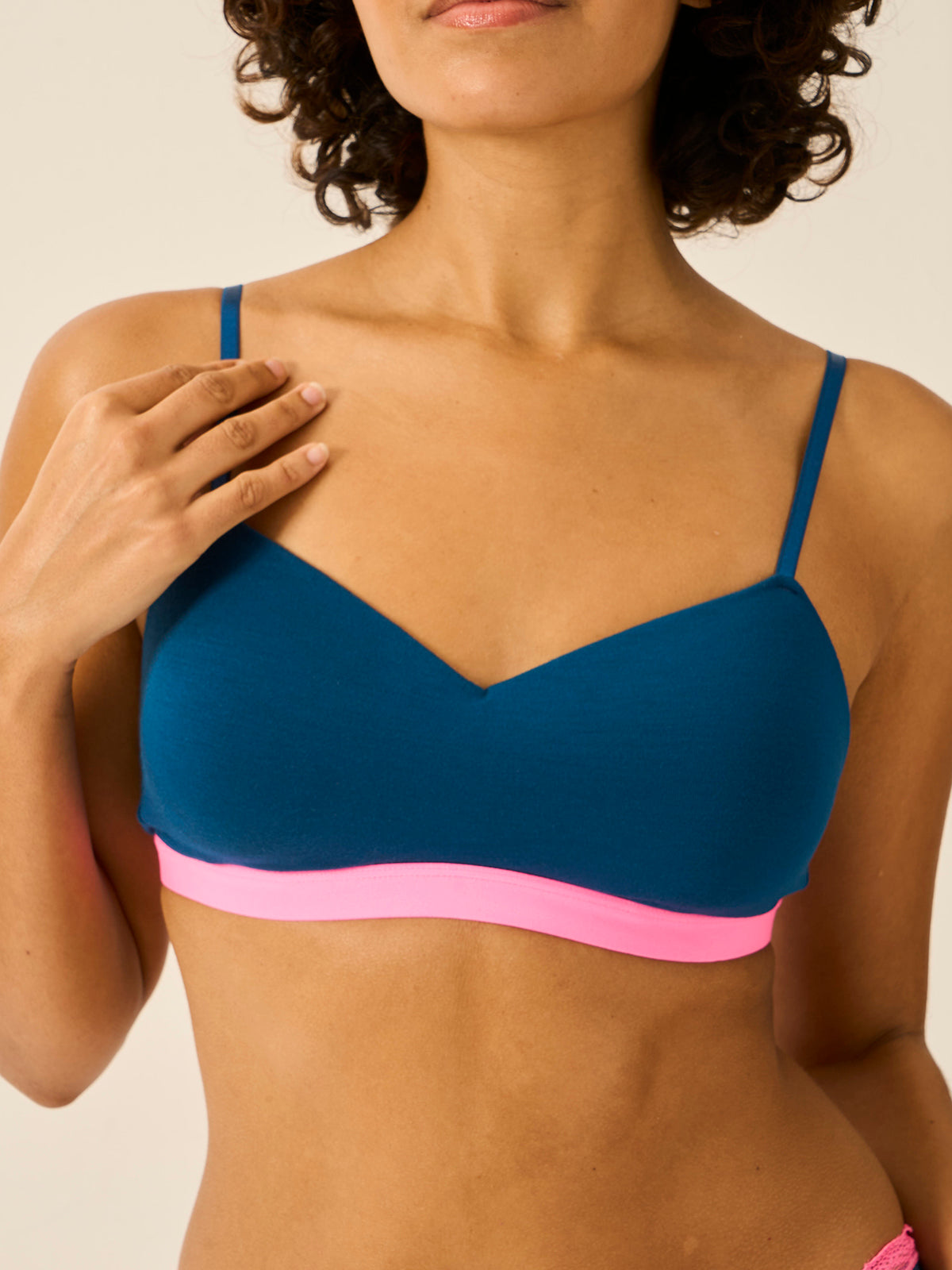 Smooth Sculpt Padded Bra Midnight Neon Pink