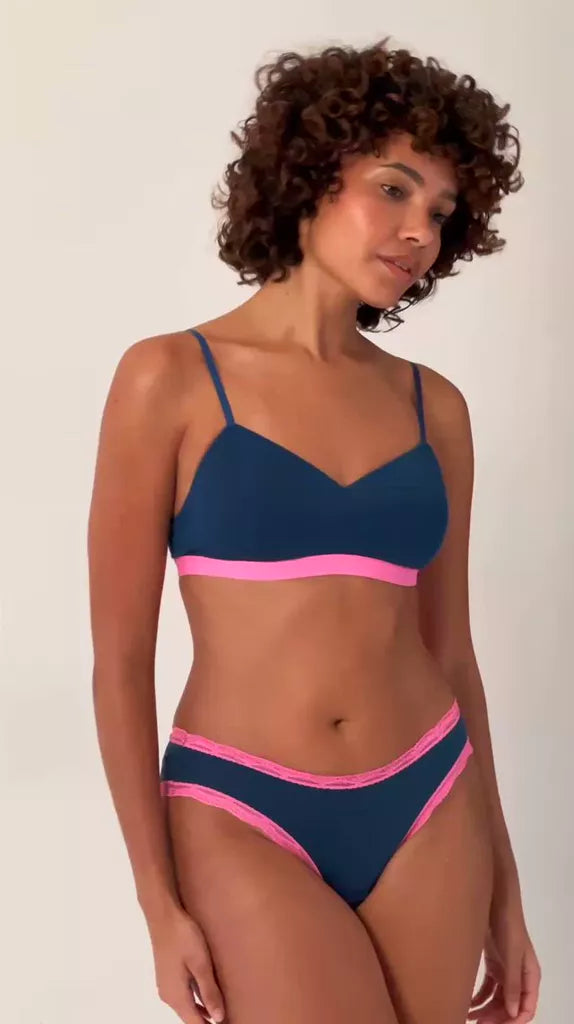 Smooth Sculpt Padded Bra - Midnight Neon Pink